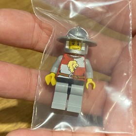 LEGO 7946 King's Castle complete w Manuals Mini-figures New Sticker Sheet No Box