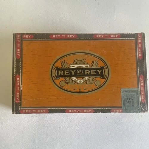 Rey del Rey Astors Collectible Empty Wooden Cigar Box Made in Tampa