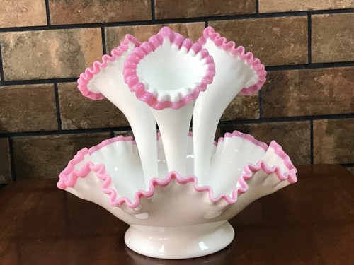 Fenton Apple Blossom Crest No. 7308 4-teiliges Epergne Set
