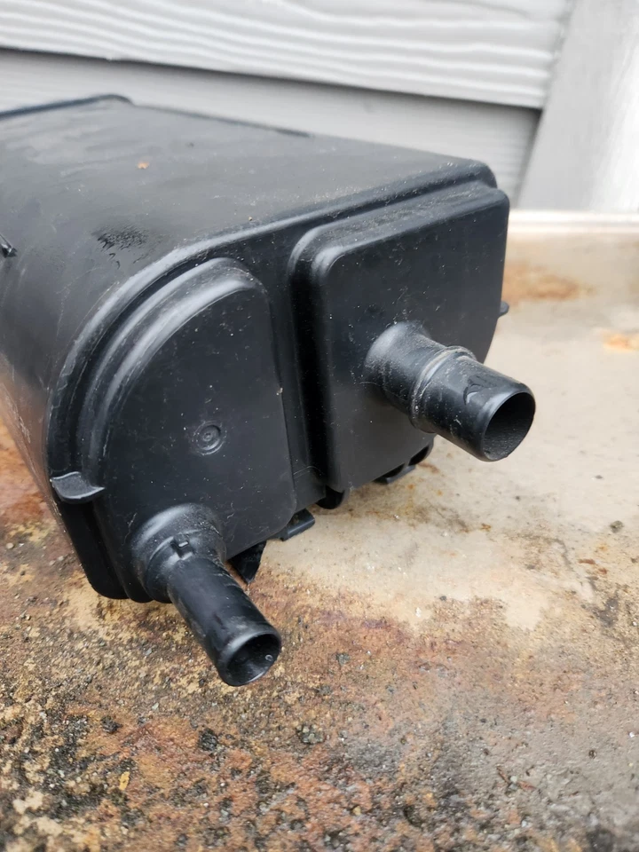 Toyota Prius 2016-2022 bote de vapor de carbón 77740-47110 OEM 16-22 Foto 4 de 4