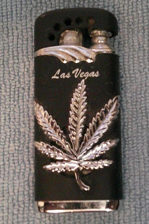 With Marijuana Leaf Without Fluid  See The  Picture  Please