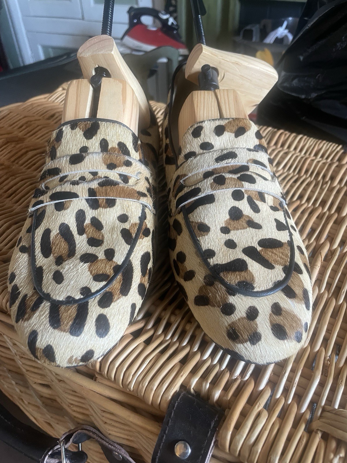 Quality Leather Leopard Print ladies  Loafers Size 7 Never Been Worn