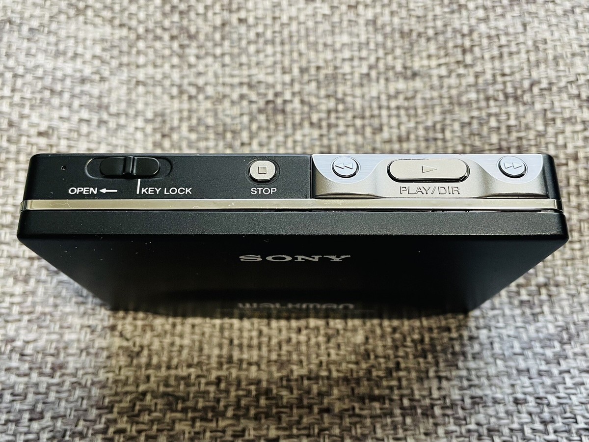 4SAM66 SONY WALKMAN WM-701C カセットプレーヤー Sony WM-701C Walkman Portable Cassette Player Silver Dolby