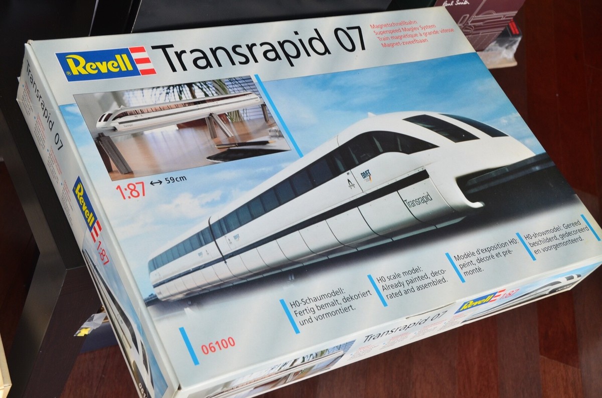 Revell 1:87 Transrapid 07 Superspeed Maglev System Display Model