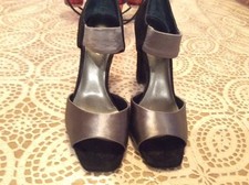Women silver and black suede Nine West open toes shoes size 7