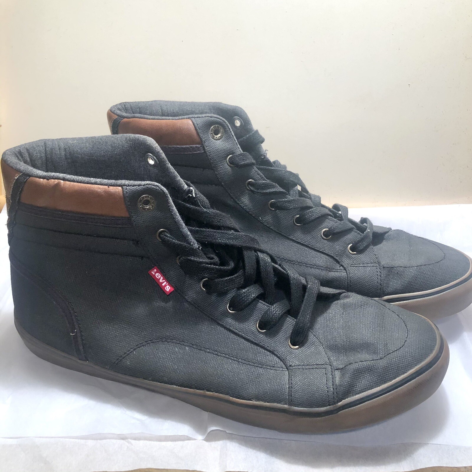 Top 73+ imagen levi's high top canvas shoes Thptnganamst.edu.vn