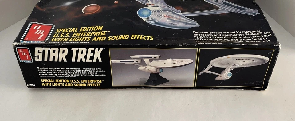AMT Star Trek USS Enterprise Special Edition 6957 Light/Sound New Open Box - Image 3 of 4