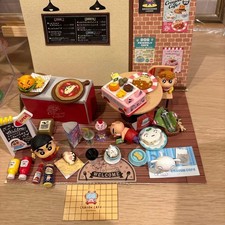 Crayon Shin-chan Crayon Cafe - Complete Set of 8