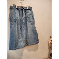Vintage Levi's A  Line Denim Skirt  Wrap  Style Belt Detail  waist 28