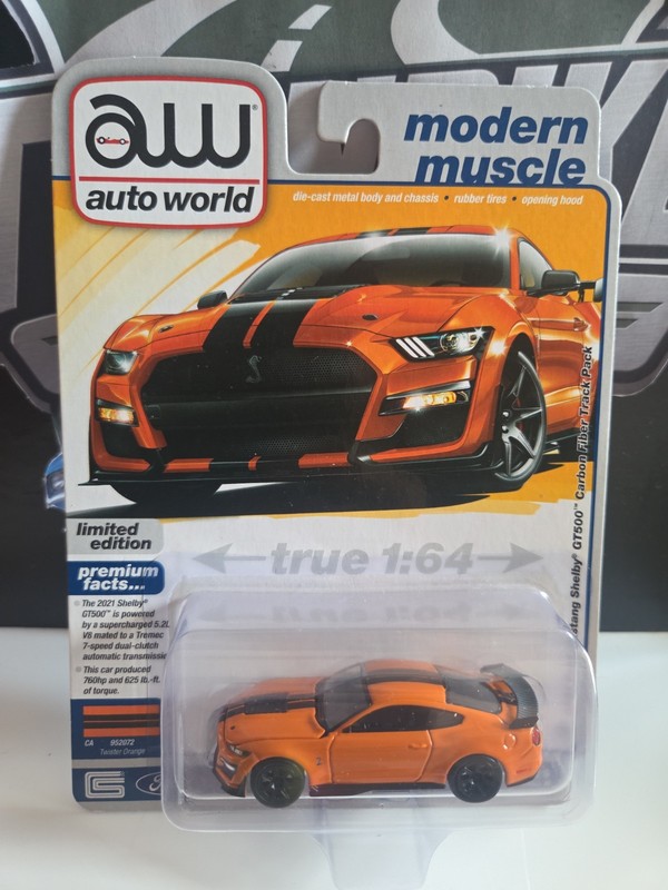 Auto World Twister Orange 2021 Ford Mustang Shelby GT500 CF Track Pack 1:64 B15