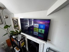 JVC LT-40CR330 Roku TV 40" Smart Full HD HDR LED TV Great Condition