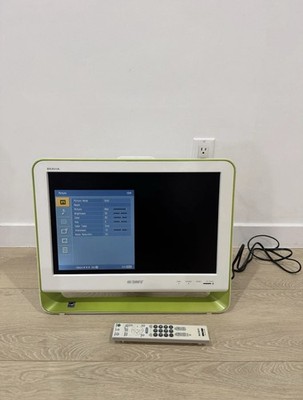 Sony Gaming Tv Bravia 19'' LCD HDTV KDL-19M4000 white/Green w/Remote