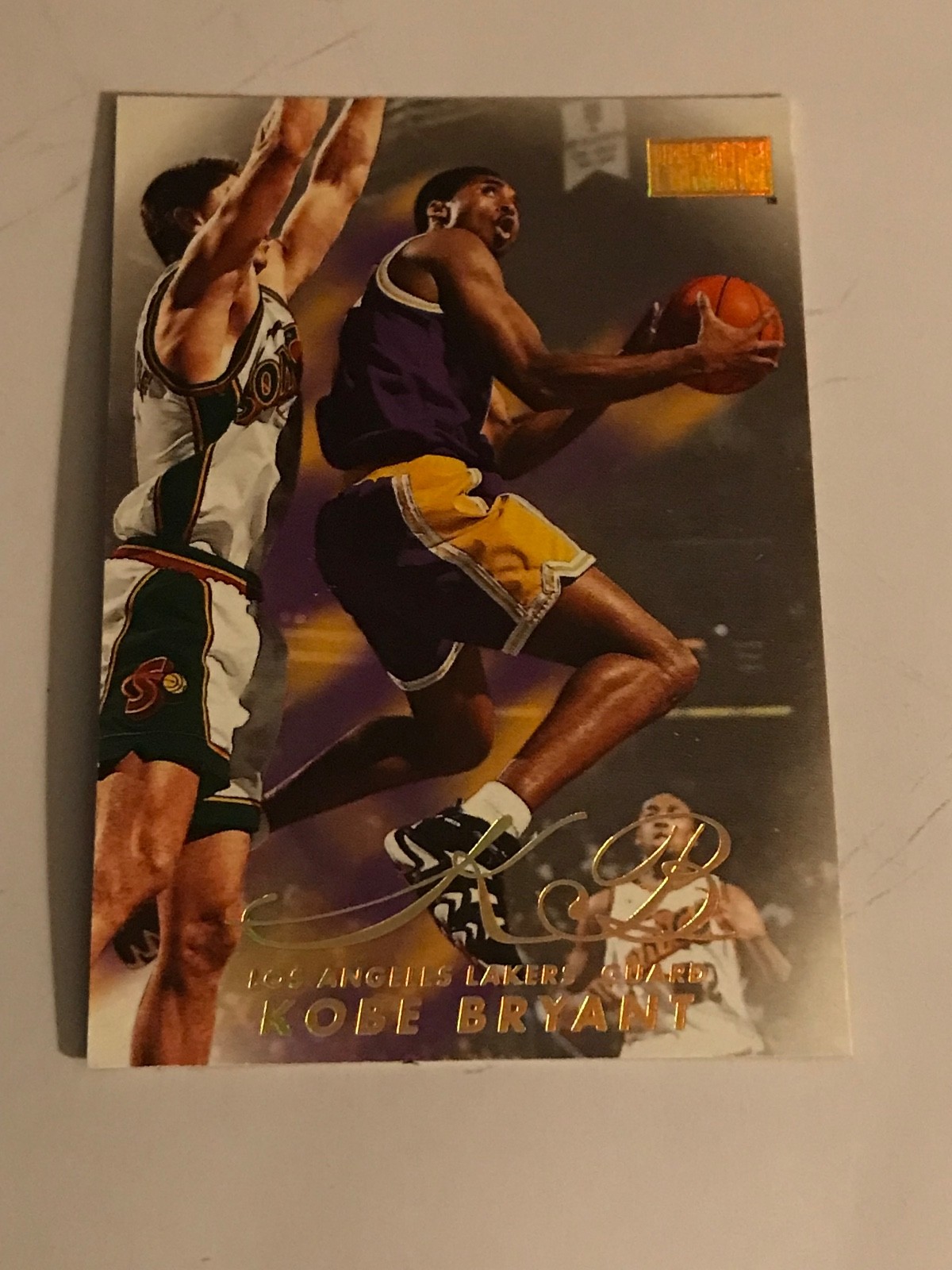 KOBE BRYANT 98/99 SKYBOX PREMIUM #44