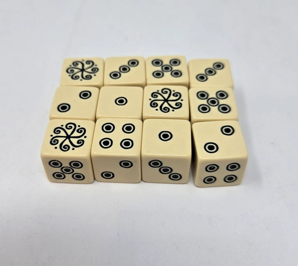 Dados RPG de terror nórdico Vaesen * 2 juegos = 12 d6 marfil negro compatible con año cero Foto 3 de 4