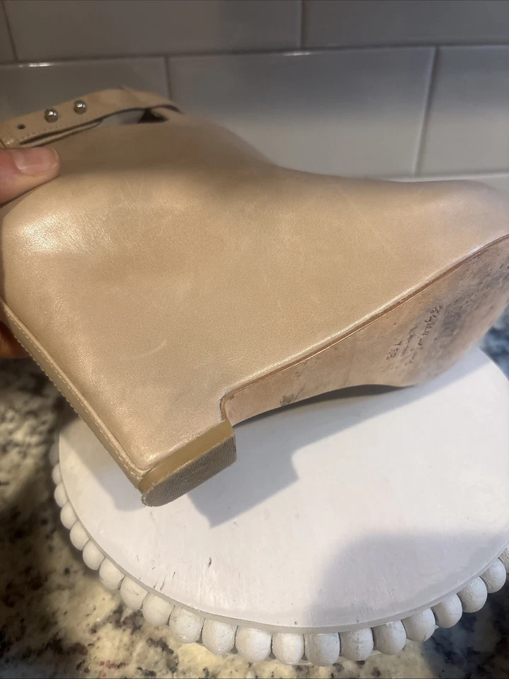 Elizabeth and James Peri 坡跟女式 7.5 皮革楔形靴棕褐色 — 第 4/4 张图片