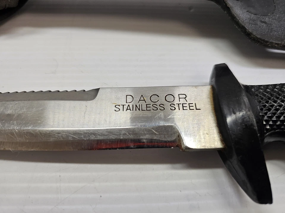 Cuchillo de buceo vintage DACOR de acero inoxidable con funda y correas originales equipo de buceo Foto 4 de 4