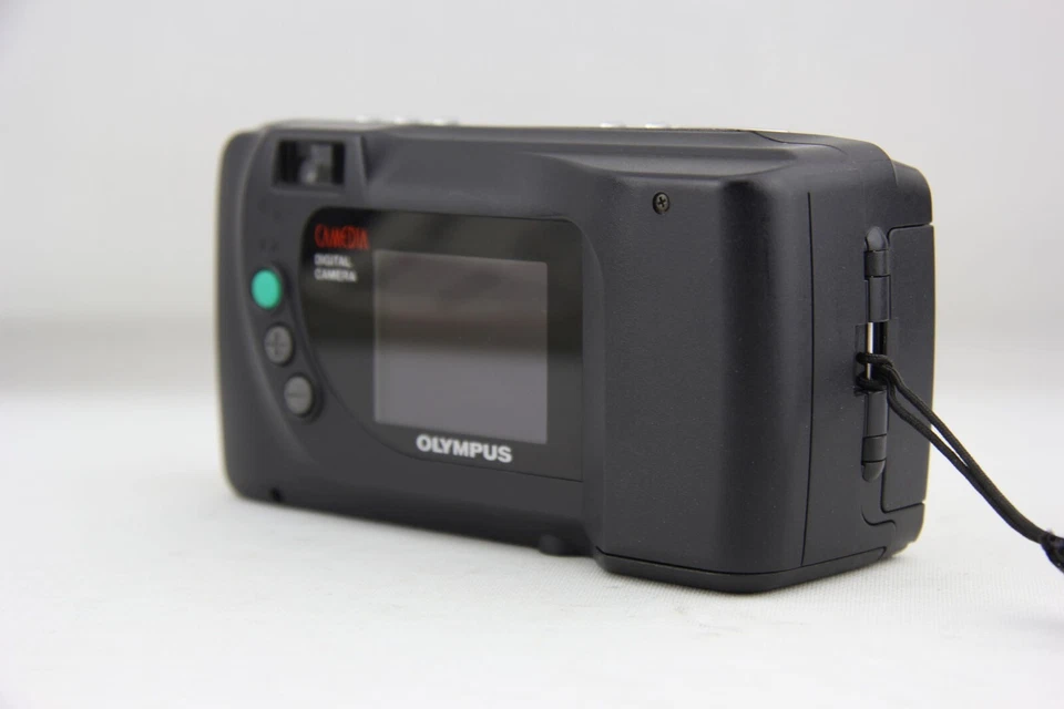 Olympus Camedia C-830L 1.3 MP Vintage Digitalkamera # 11608 - Bild 4 von 4