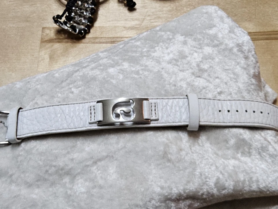 Pulsera de cuero blanco Fossil Initial A 8,5 pulgadas Foto 4 de 4