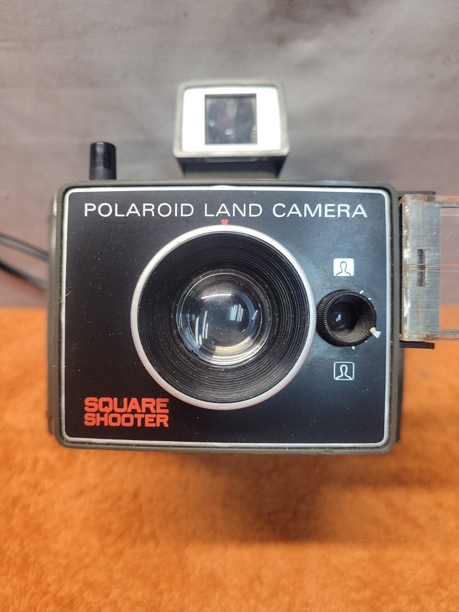 U•Vintage 1970s Polaroid Land Camera Square Shooter Cold U•Vintage 1970s Polaroid Land Camera Square Shooter Cold