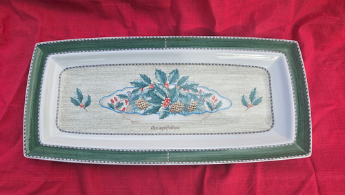 JARDÍN SARAHS WEDGWOOD. Bandeja para sándwiches oblonga. Medidas 141/2 x 63/4 pulgadas