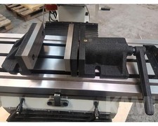 200 mm Schraubstock geteilt f&uuml;r variable Gr&ouml;&szlig;e NEU