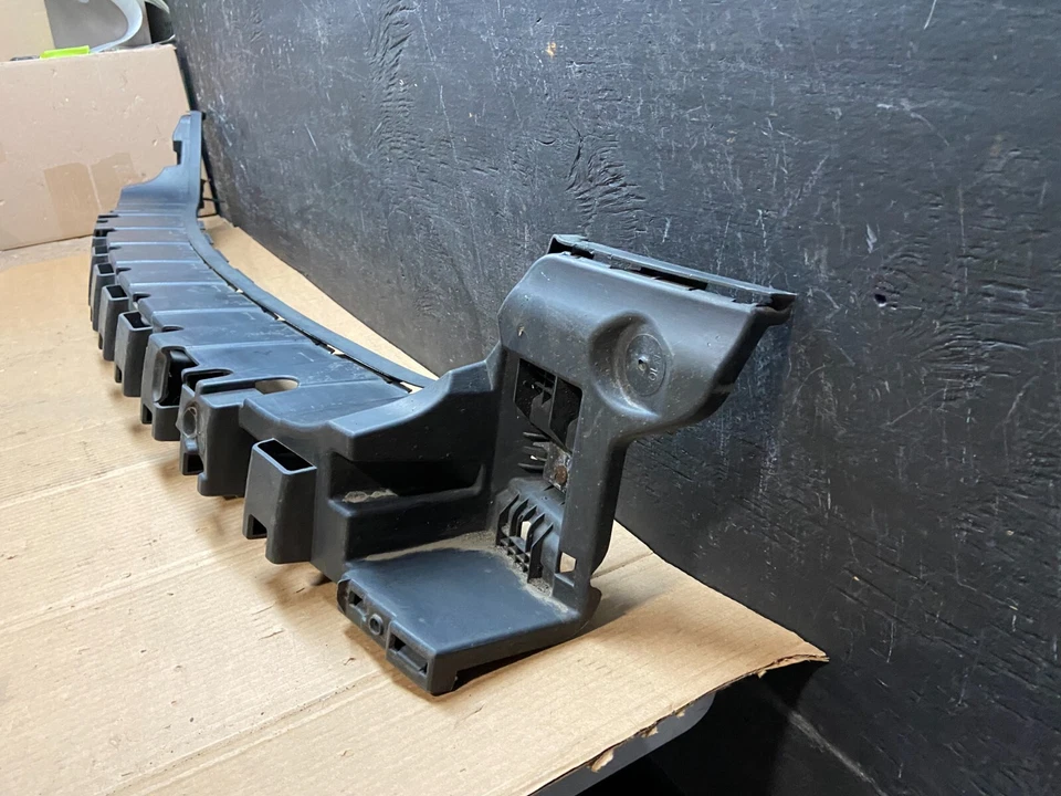 2008 to 2011 Mercedes Benz ML350 ML550 Rear Bumper Bracket Support F6662 PS - Image 2 of 4