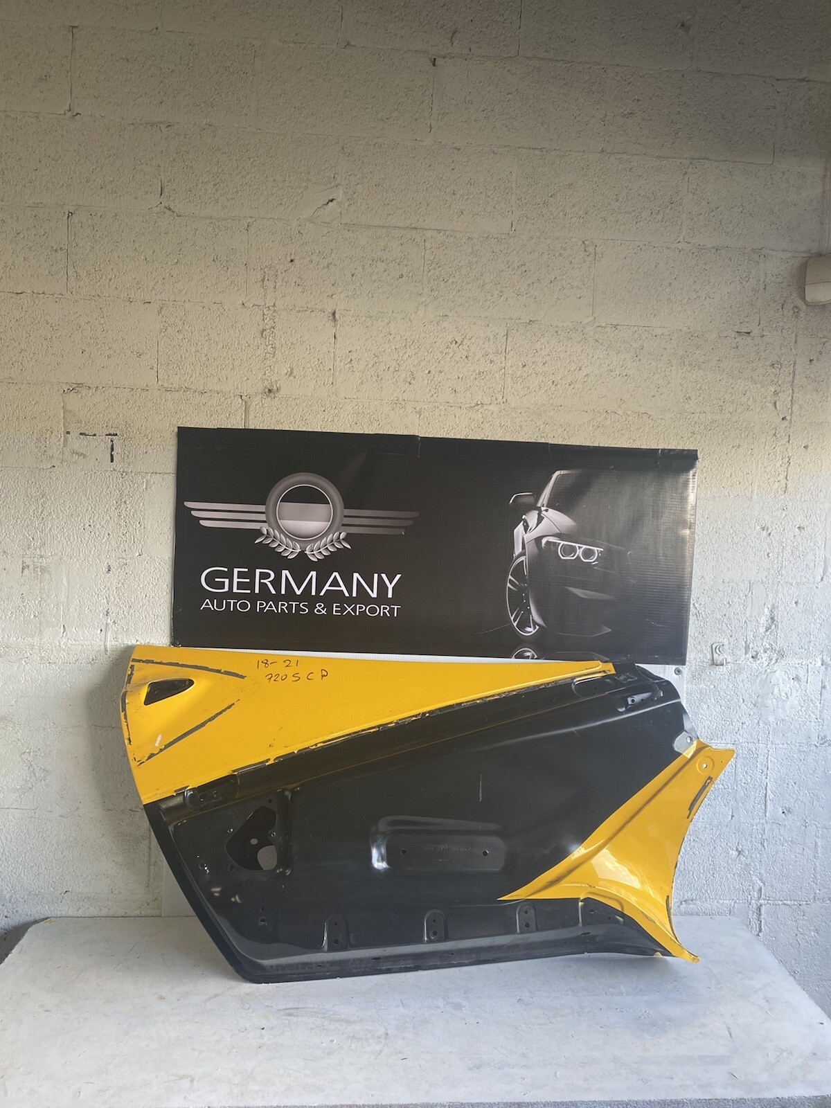 2017 2018 2019 MCLAREN 720S RIGHT PASSENGER SIDE DOOR  Oem  Damaged