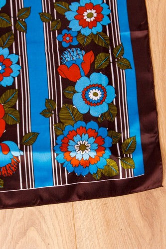 Vintage Original 60er Pañuelo Bufanda Azul Braun Patrón Floral Satén Disco Boho - Imagen 2 de 5