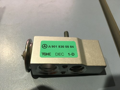 Mercedes-Benz Air Conditioning Expansion Valve 9018300084 TX Denso DVE17005 - Picture 4 of 6