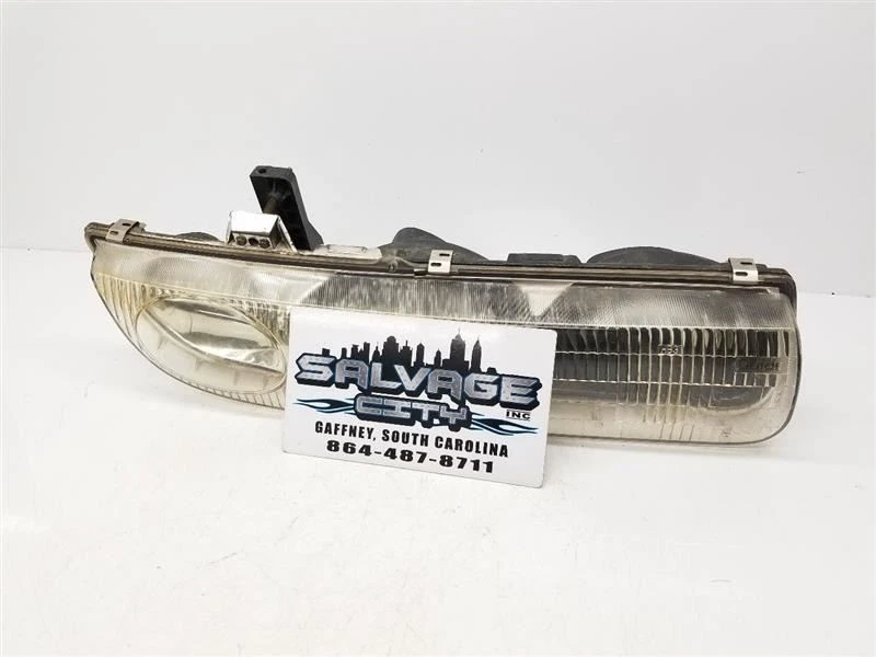 Passenger Right Headlight Sedan Fits 96-99 Saturn S Series OEM - Image 2 of 4