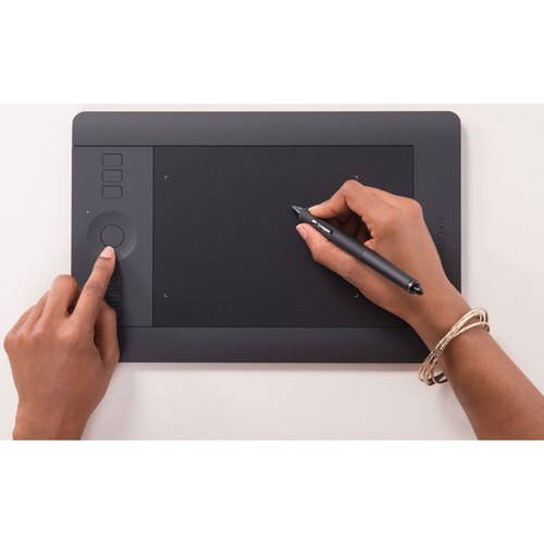 Tablet Wacom Intuos Pro Pen & Touch - Zdjęcie 4 z 5