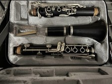 Vito 7214 Bb clarinet in its case