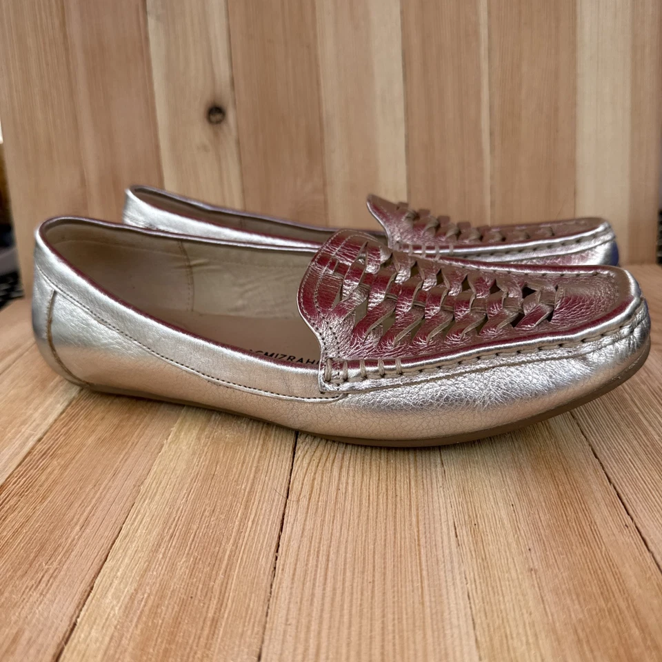 Mocasines planos Isaac Mizrahi plateados para mujer talla 6,5 Foto 4 de 4