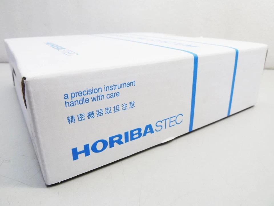 Módulo de flujo másico digital Horiba STEC D213-SCT 50 SCCM gas 30% O2/He | NUEVO SELLADO Foto 3 de 4