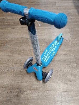 Micro Mobility mini micro deluxe smart aqua  - used 1536