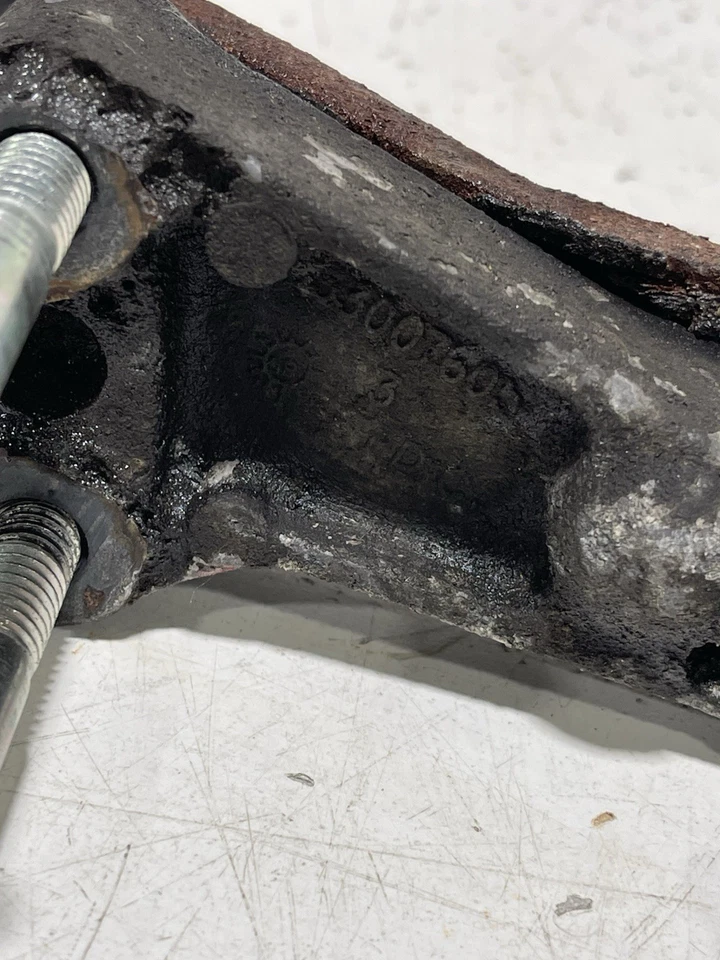 Soporte de alternador de montaje trasero 97-99 4.0 97-02 2.5 Jeep TJ Wrangler OEM Foto 4 de 4