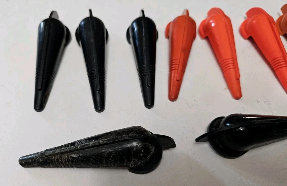 Alças de controle Lionel #1033 preto e laranja e botão pequeno V-116 - Lote de (13) - Imagem 3 de 4