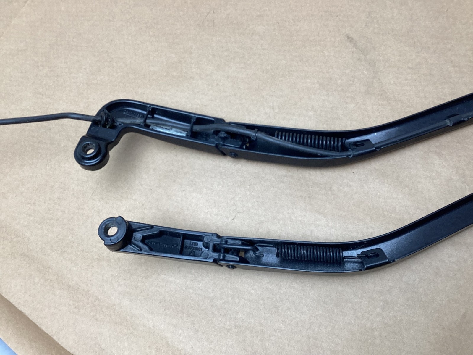 McLaren 650S 2016 Front Windshield Wiper Arm 15 - 17 :Y