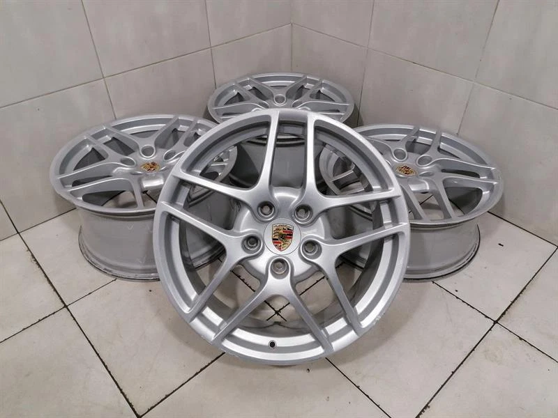 PORSCHE 987 Alloy Wheel 99736215701 Alufelge 19-inch wheel Carrera
