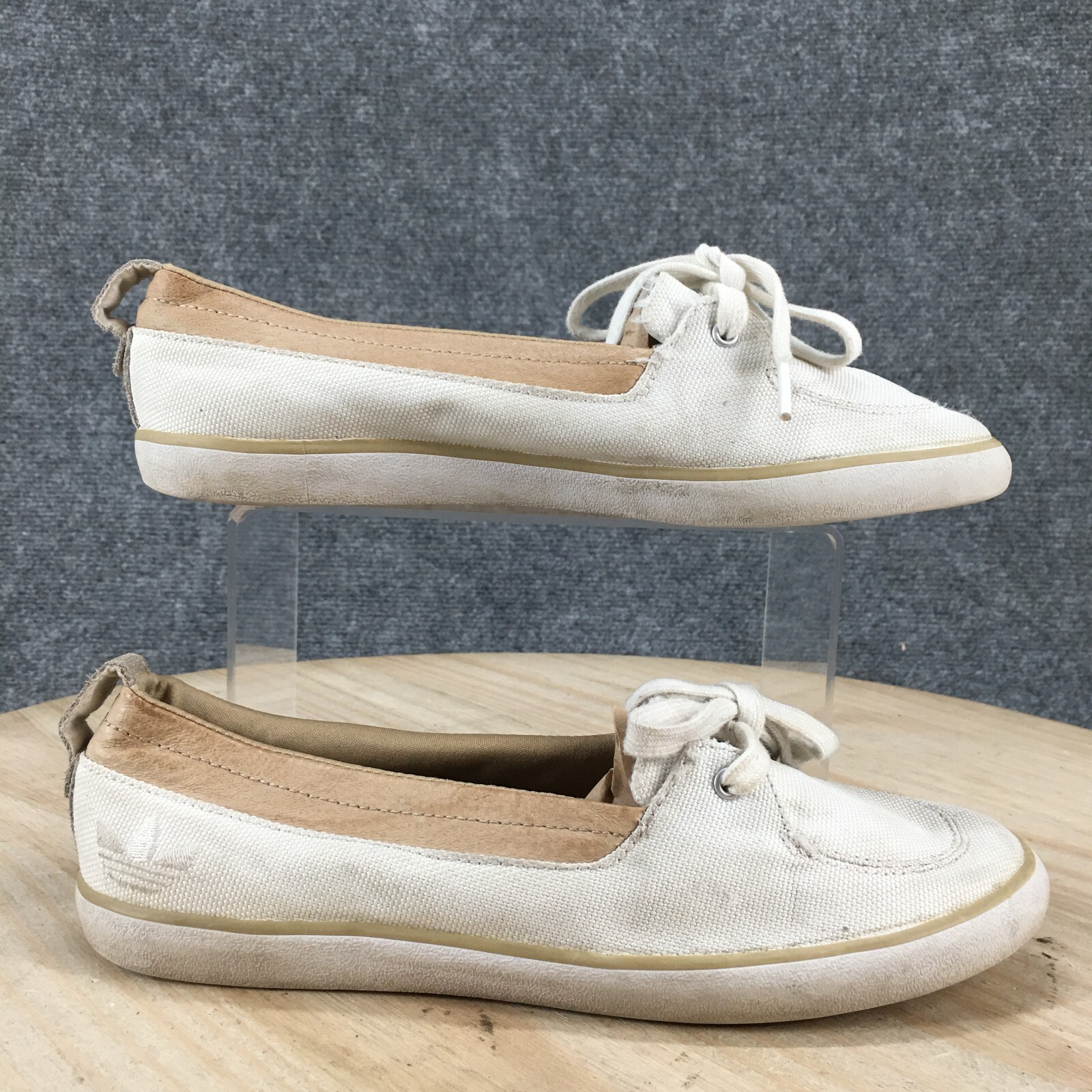 Adidas Shoes Womens 7 Walking Sneakers White Canvas Lace Up Low Top Round Toe Adidas Shoes Womens 7 Walking Sneakers White Canvas Lace Up Low Top Round Toe