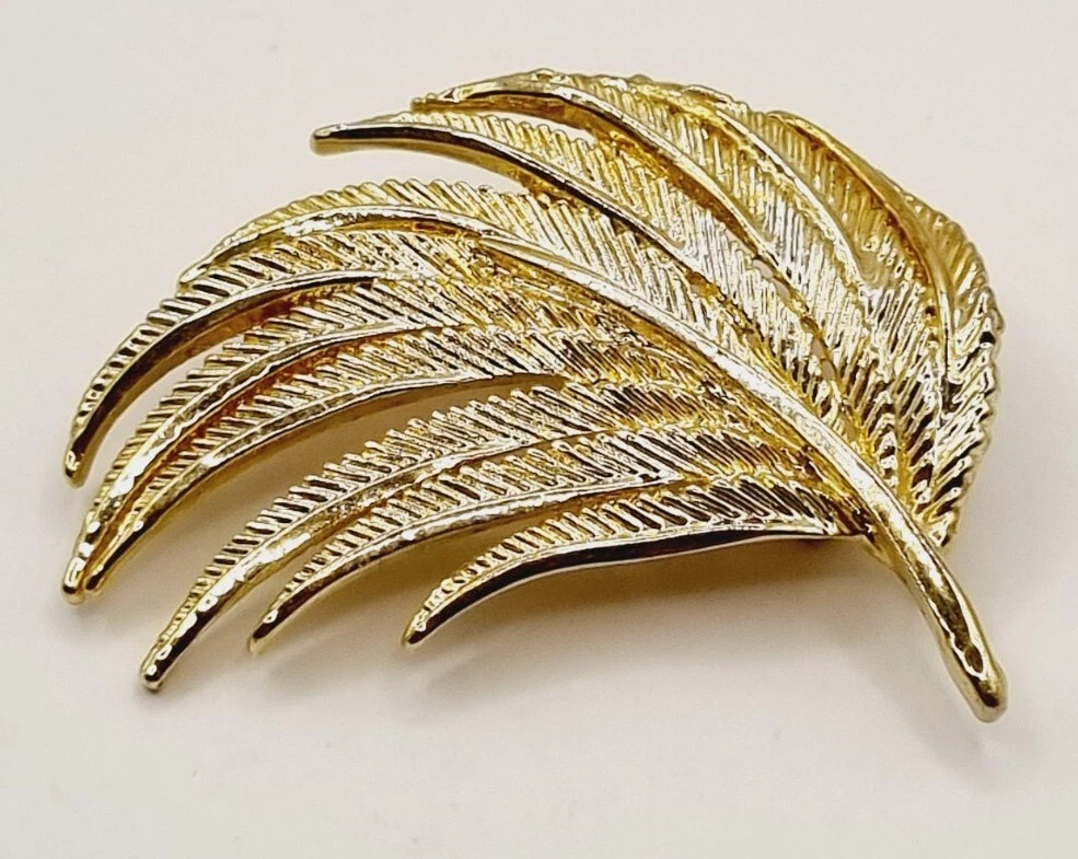 Beautiful brooches hotsell online