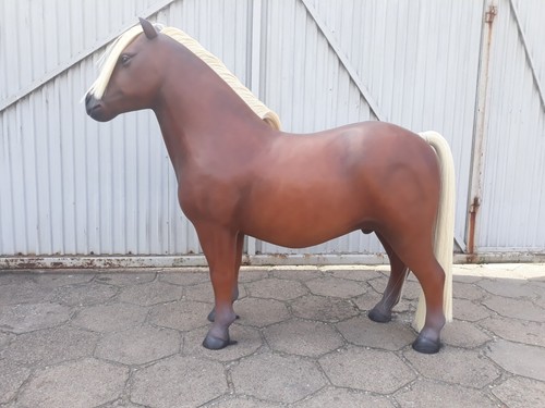 Poni tamaño natural 3D😉 Publicidad exterior caballo decoración escultura figura animal jardín publicidad - Imagen 3 de 15