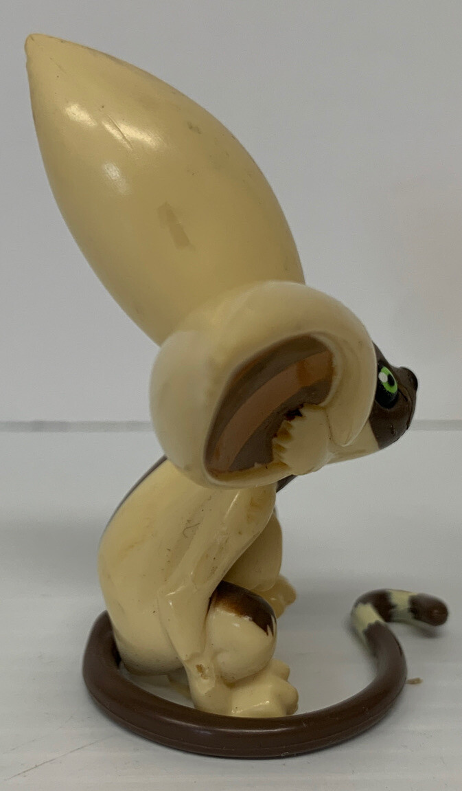 Vintage 2005 Avatar the Last Airbender Momo Mini Figure (Pre