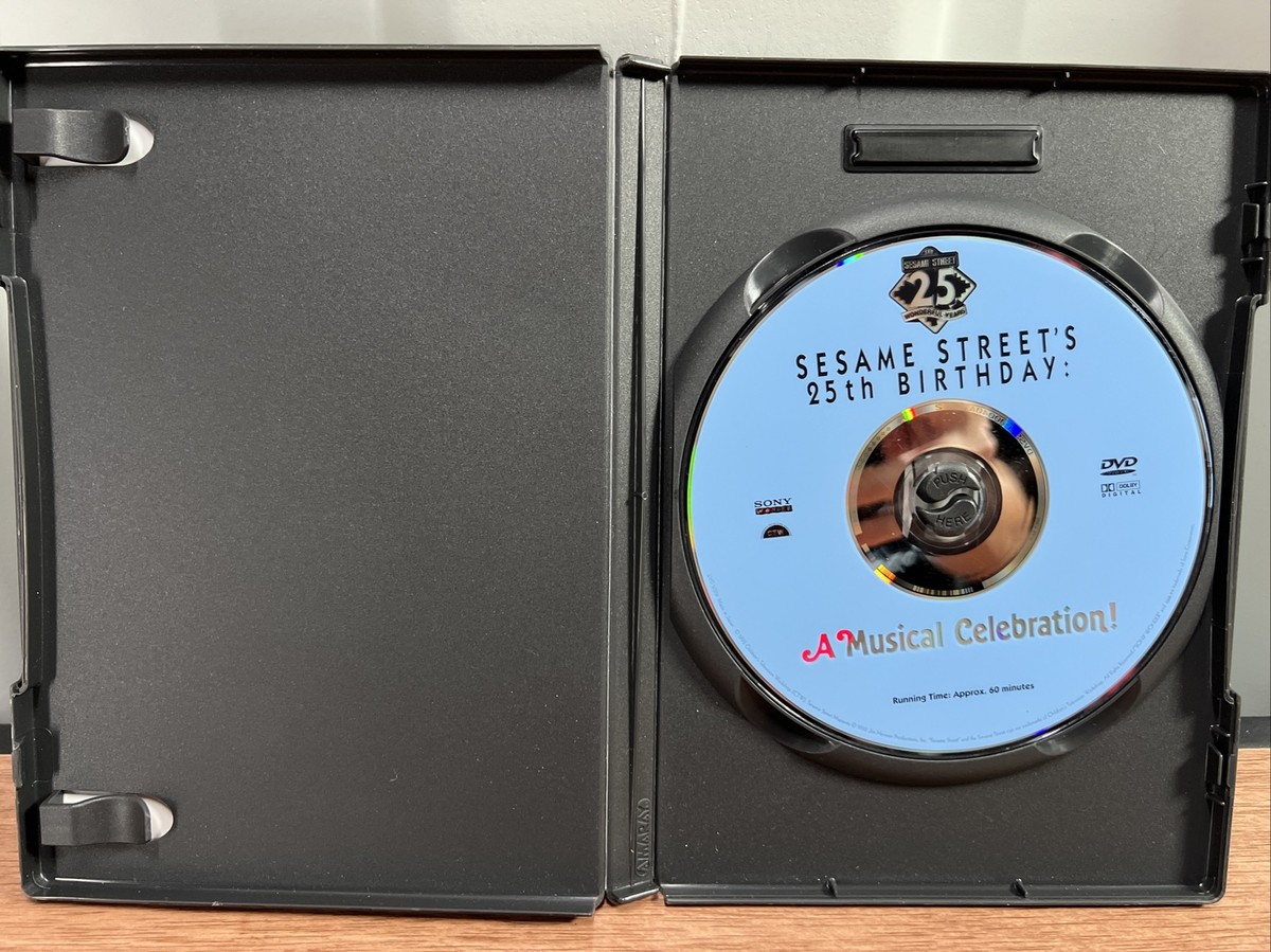 ミュージック 25th Anniversary Live Tour DVD Amazon.com: Live at Wembley Stadium : Queen, Queen, Gavin Taylor