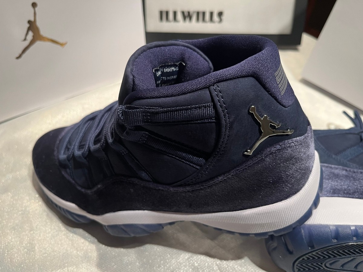 ★日本未発売★海外限定 ミッドナイトネイビー AR0715-441 Amazon.com | Jordan Womens Air 11 Velvet WMNS AR0715 441