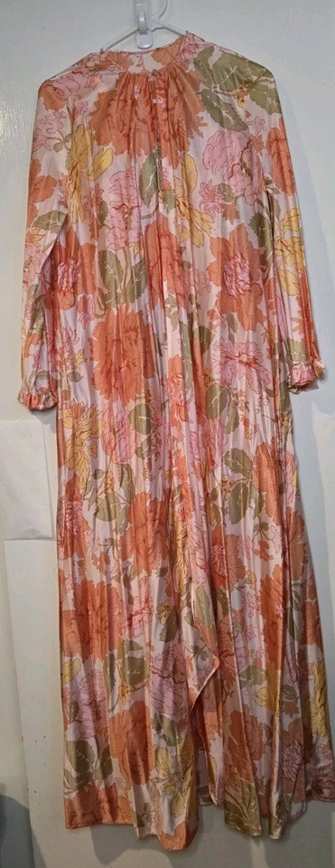 Vintage Vanity Fair Peignoir Set Floral Coral Nightgown Robe LARGE 36D 1960s - Image 4 of 4