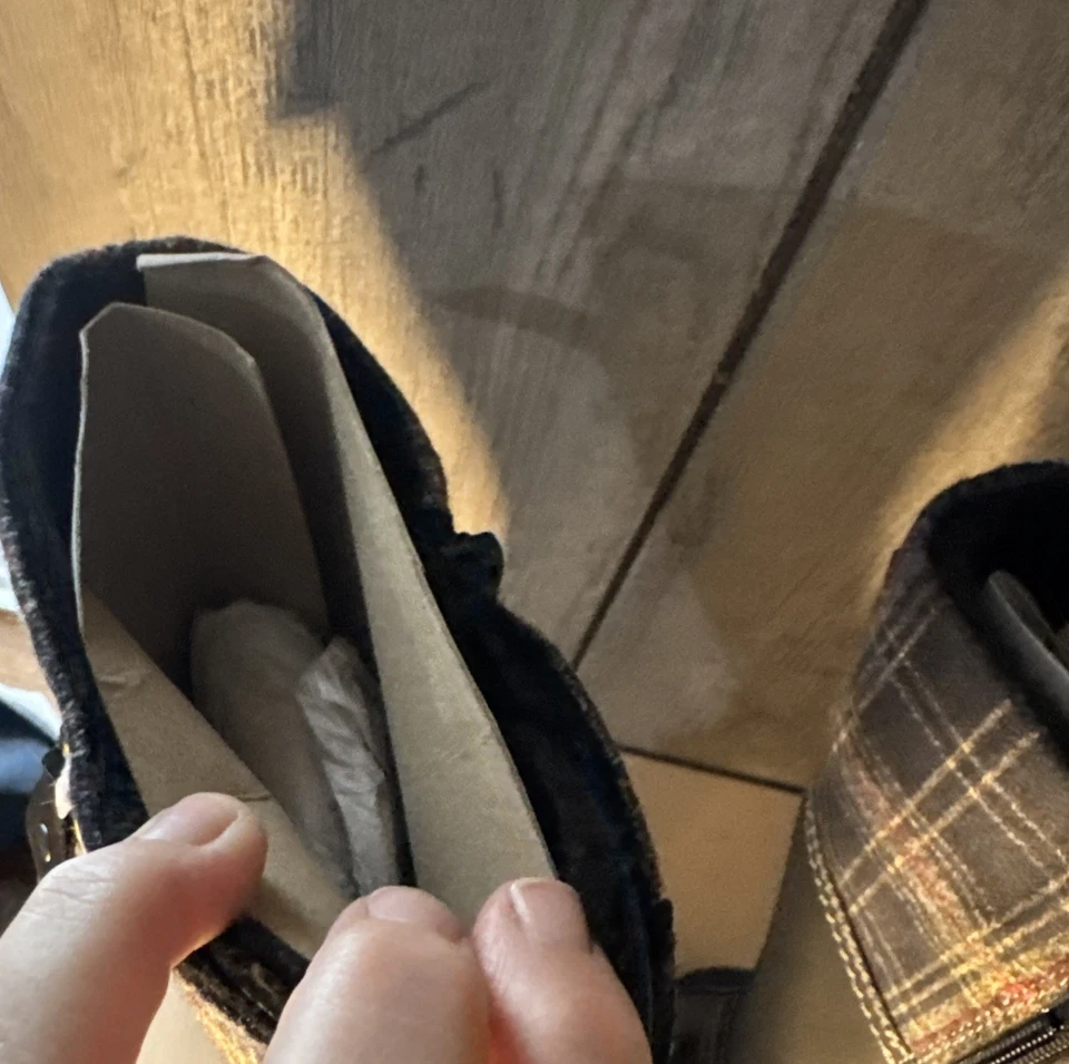 PATRIZIA WOMEN'S CHICKEZE TALL BOOTS 7.5/8 Winter Fall - Image 4 of 4