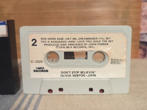 Vintage OLIVIA NEWTON-JOHN ~ DON'T STOP BELIEVIN' ~ Good Condition - Foto 6 di 7
