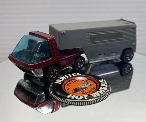 Hot Wheels Redline Heavyweights Spectraflame Red Cab, Grey Moving Van w/Badge