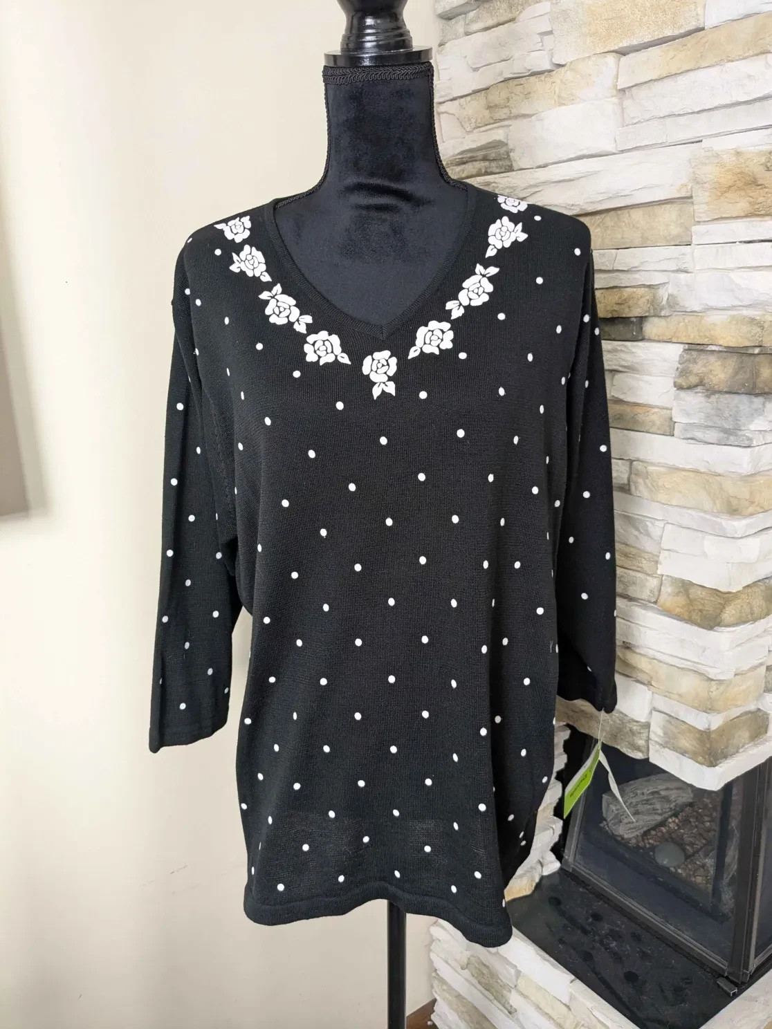 New C.D. Daniels Women's Sweater V Neck Pull Over Black/White Polka Dot Size: 1X